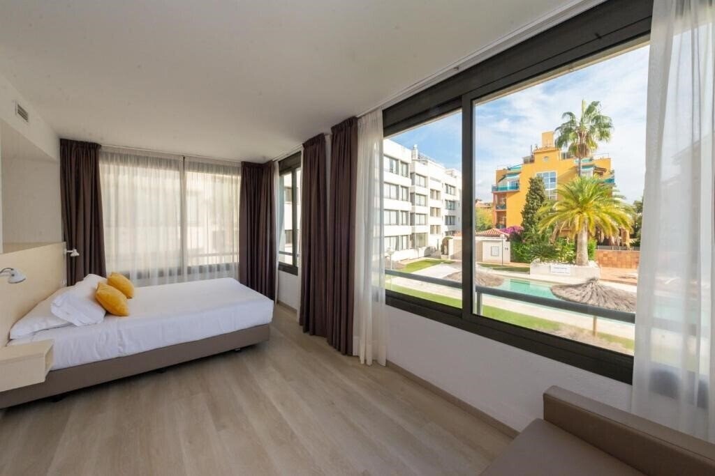 Фото Atenea Park Suites 3*