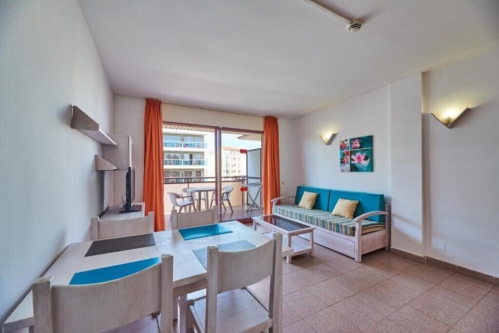 Готель Inter Apartments 2*