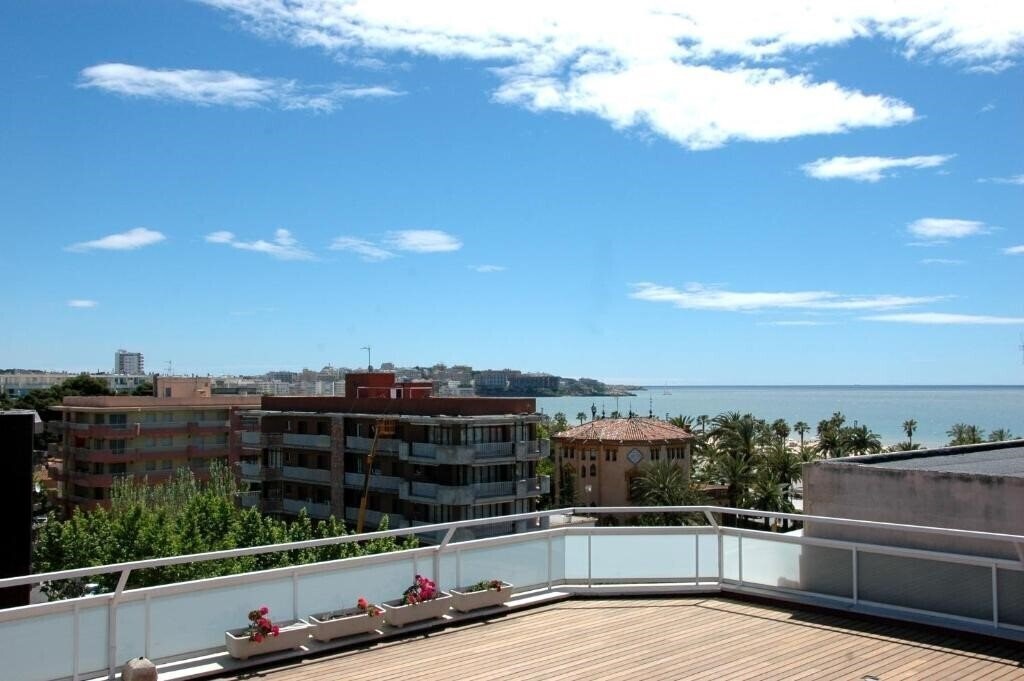 Отель Evenia President 3*