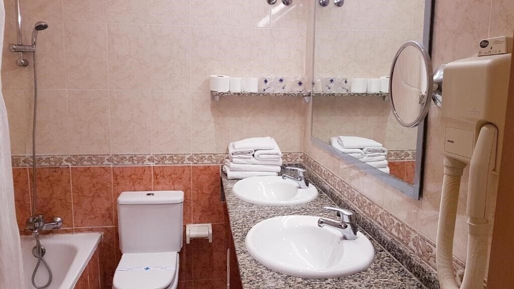 Картинка Piccadilly Sitges 3*