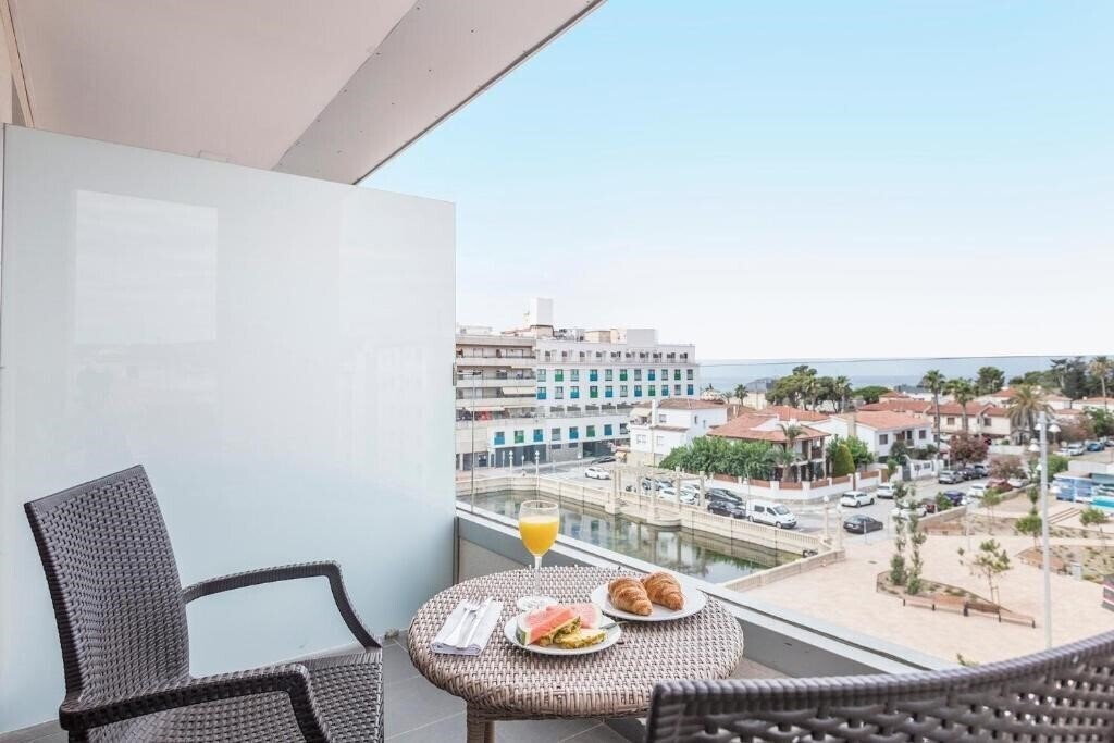 Картинка Balneario Playa de Coma-Ruga 4*