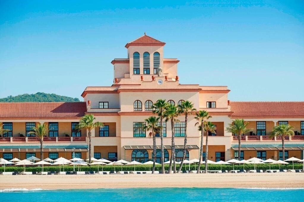 Изображение Le Meridien Ra Beach Hotel & SPA 5*