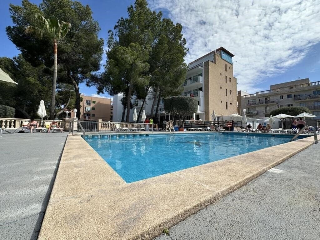 Отель Costa Verde 3*