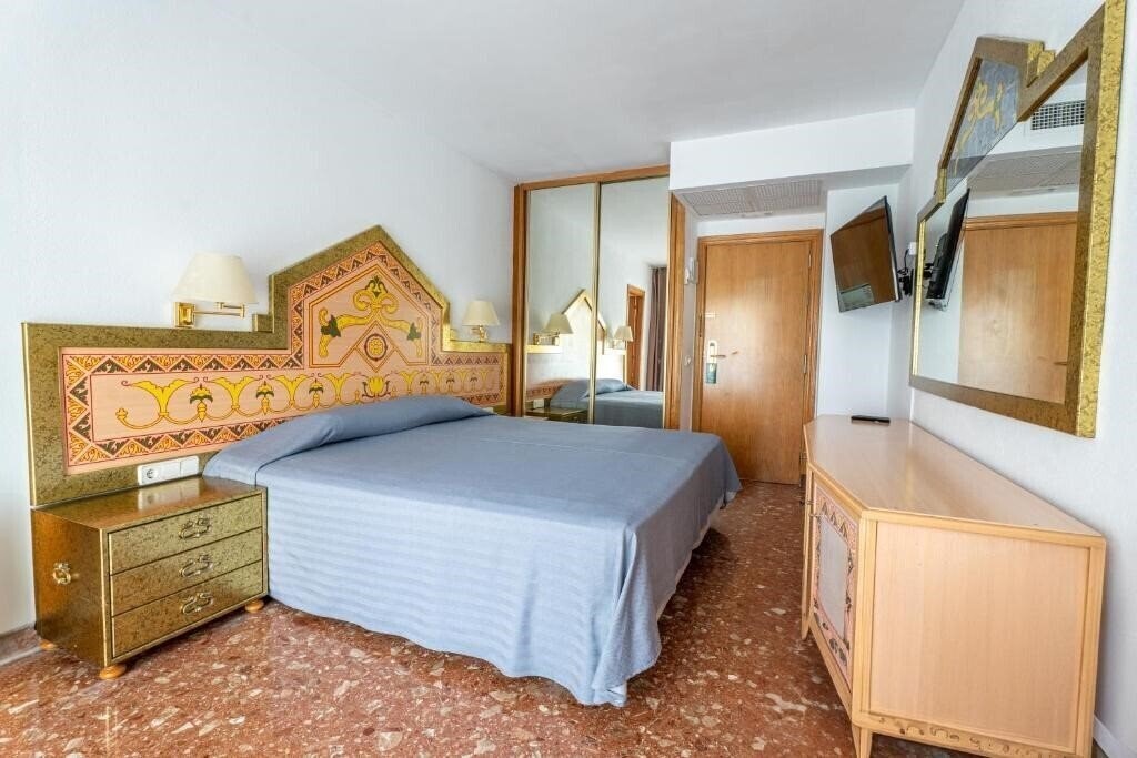 Фото Canada Palace 4*