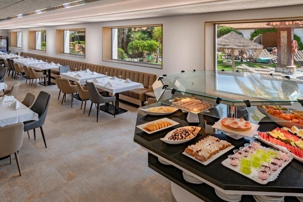 Зображення 4R Gran Hotel Europe (ex. Ohtels Gran Hotel Europe) 4*