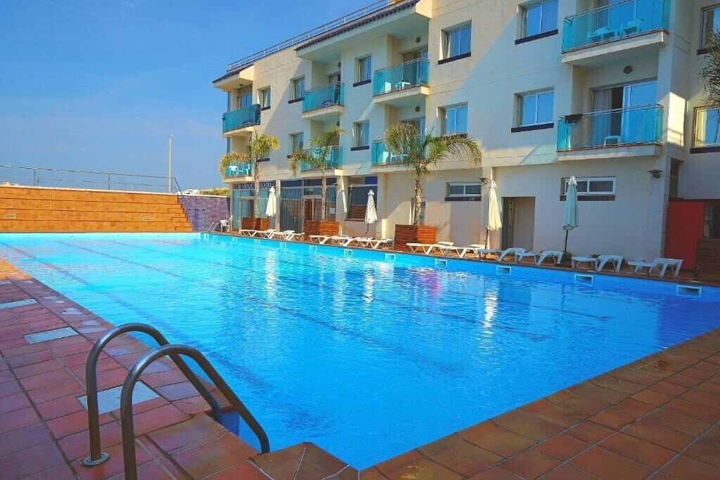 Отель Port Sitges Resort 4*