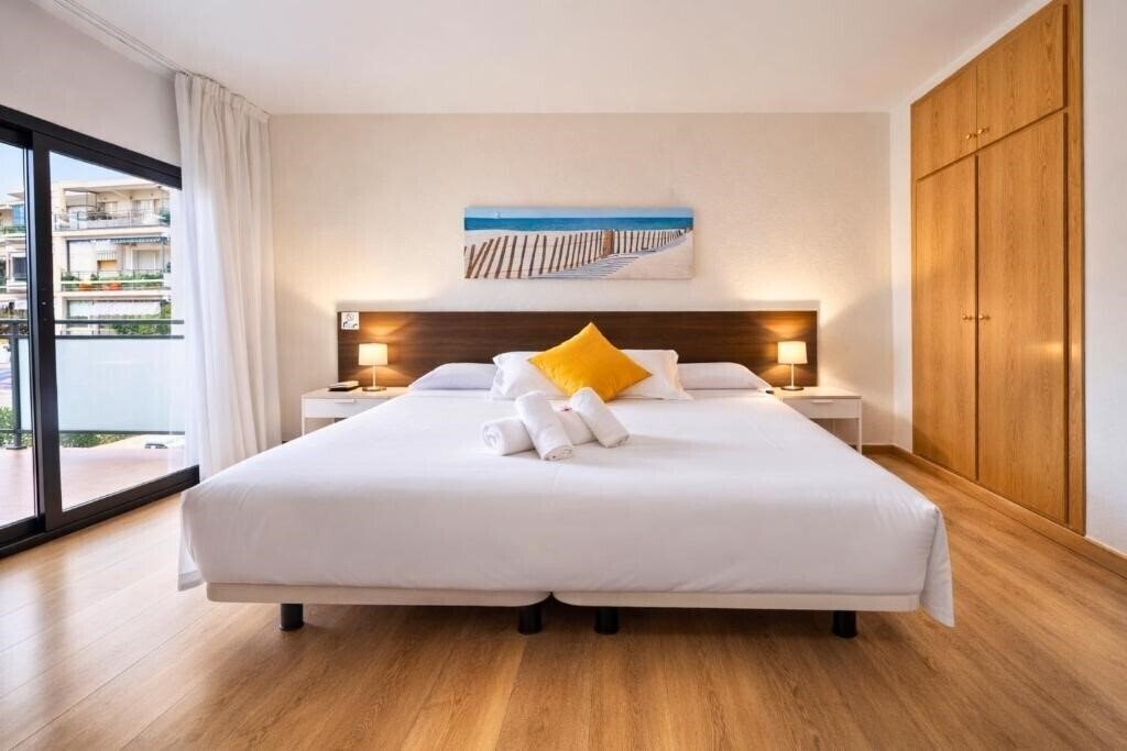 Фото Adia Hotel Cunit Playa 3*