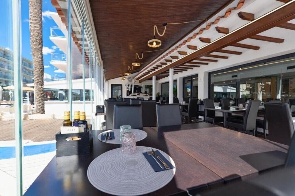 Картинка Adia Hotel Cunit Playa 3*