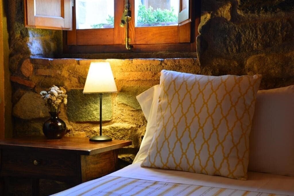 Картинка Les Velles Escoles 4*