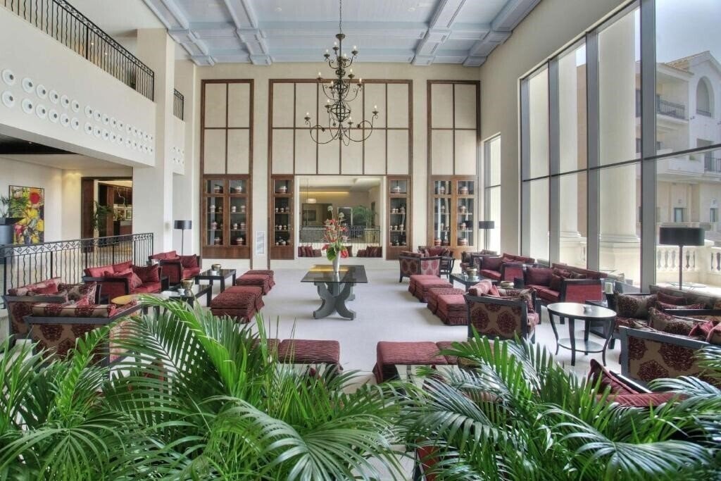 Готель Doubletree by Hilton La Torre Golf Resort 3*