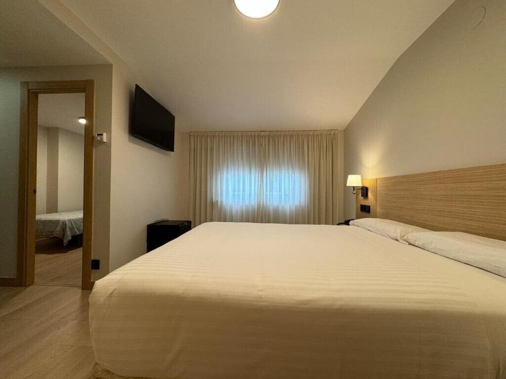 Фото Hotel Europa Arteixo 2*