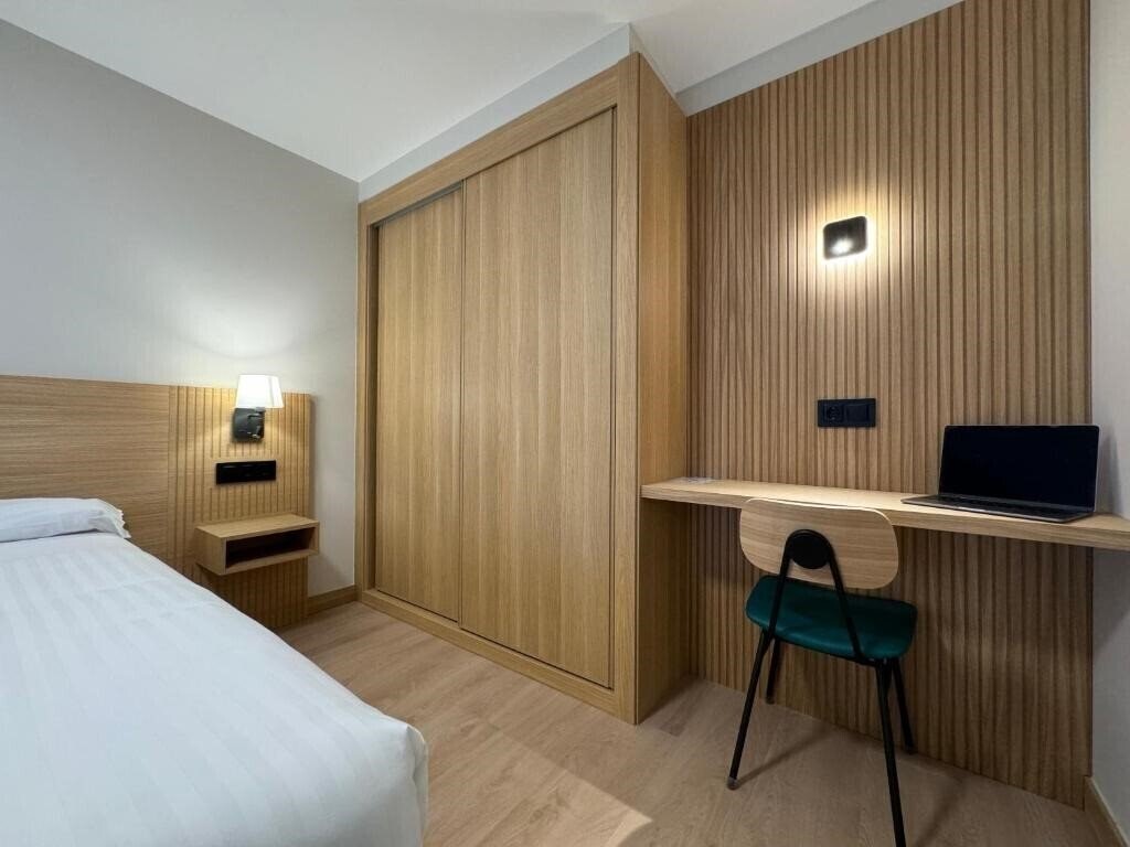 Зображення Hotel Europa Arteixo 2*