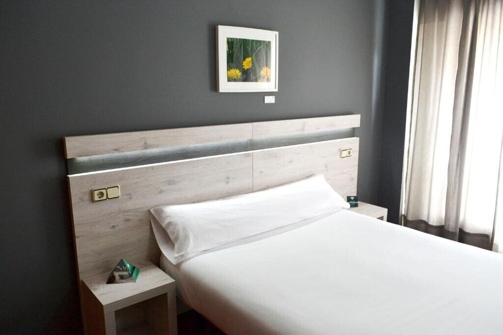 Фотография Hostal Alda Puerta Coruna 3*