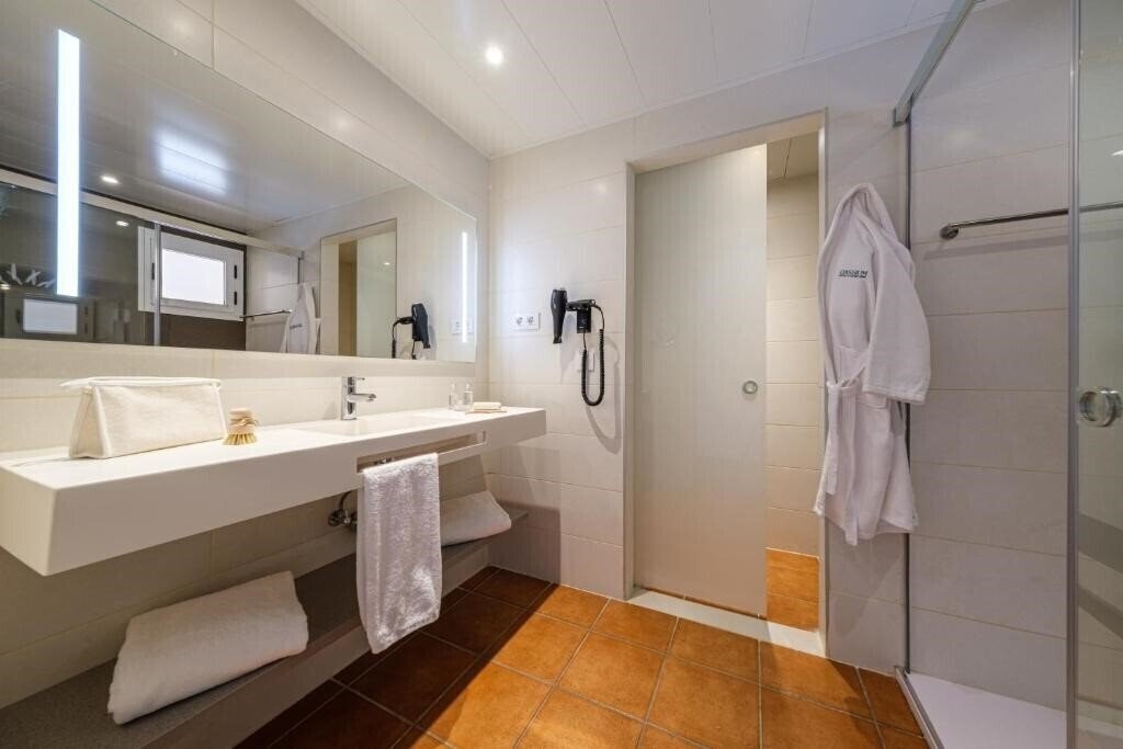 Фотографія Oassium Hotel at Estival Park (Adults Only +18) 4*