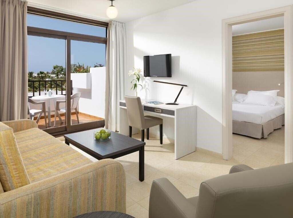 Фото H10 Lanzarote Gardens 3*