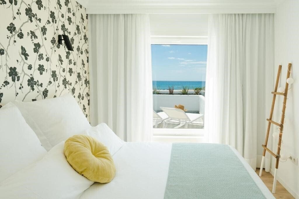 Фото La Concha Boutique Apartments 4*