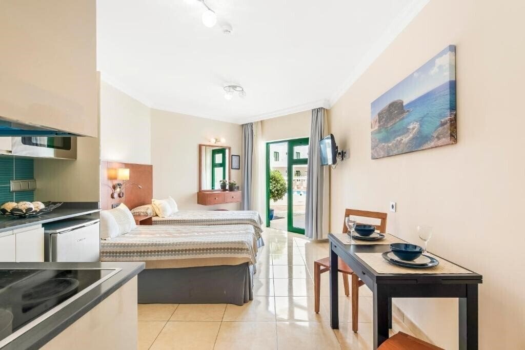 Фото Las Adelfas Puerto del Carmen 3*