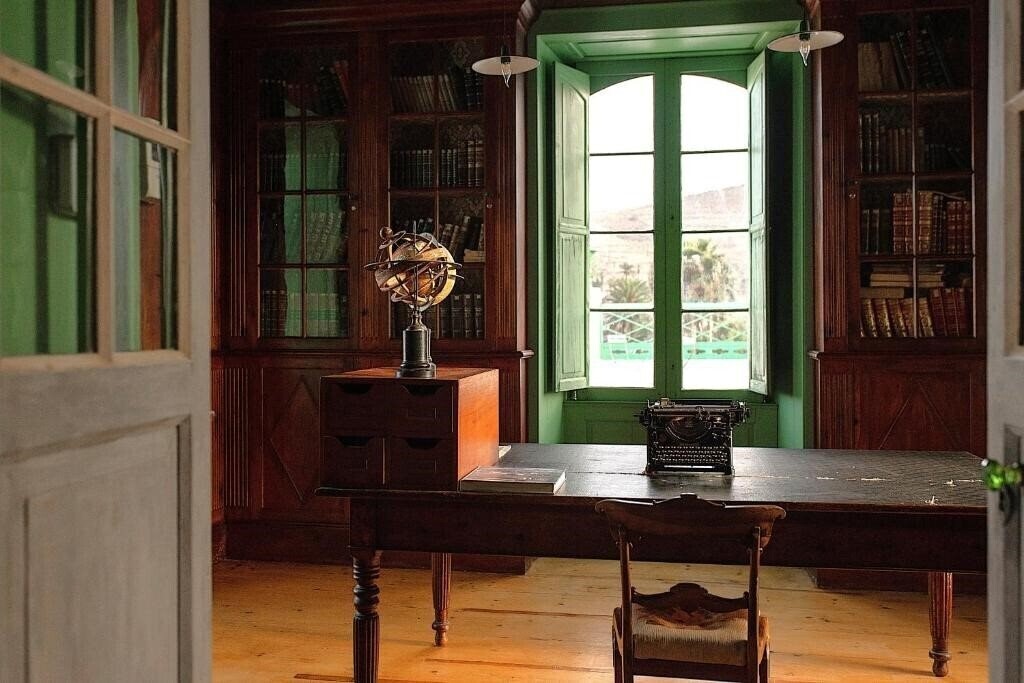 Фотографія Hotel Emblematico La Casa de Los Naranjos 4*