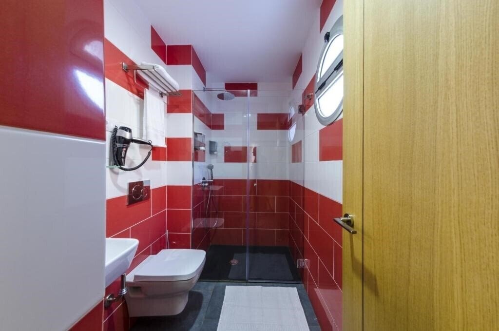 Отель Puerto Canteras 3*