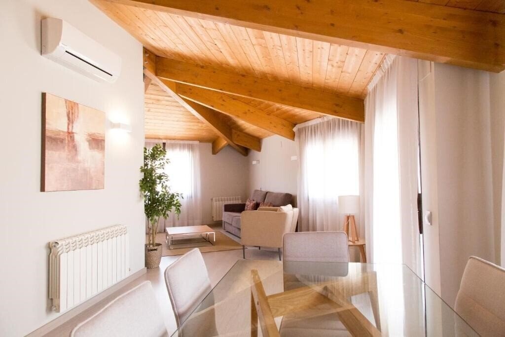 Фотографія Apartamentos Real Lleida 3*