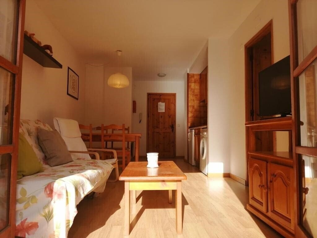 Отель Apartaments Pleta Bona 2*
