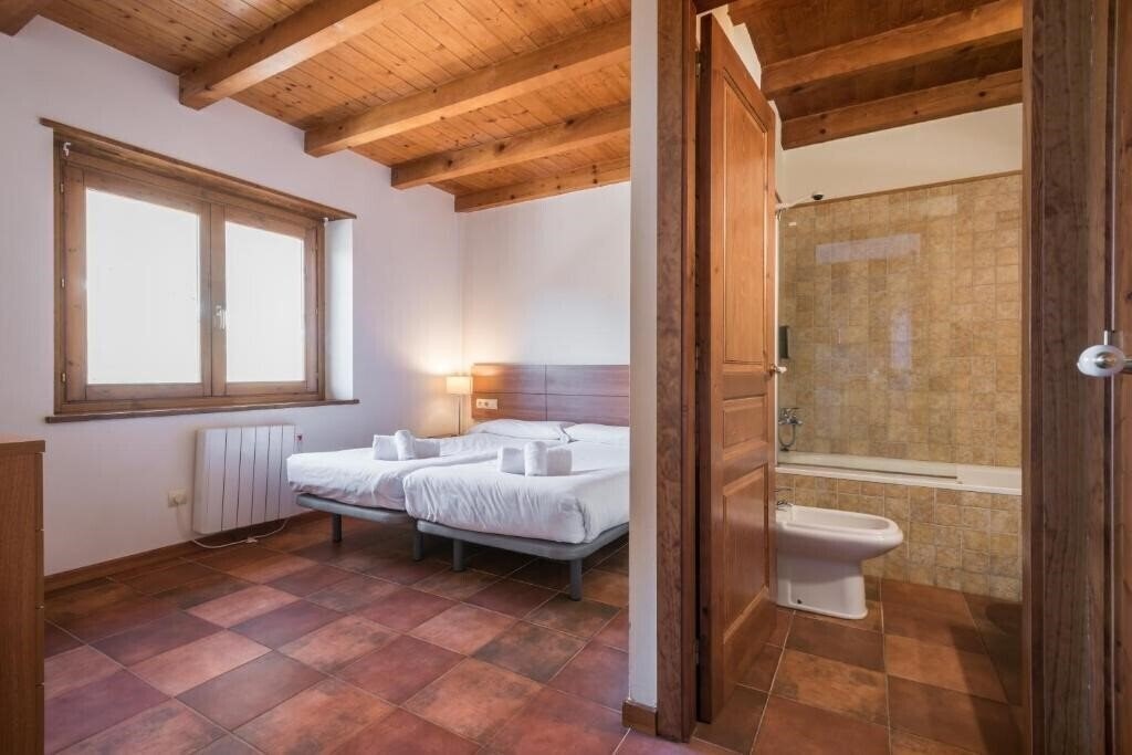 Фотографія Apartamentos SNO Mont Romies Unhola 3*