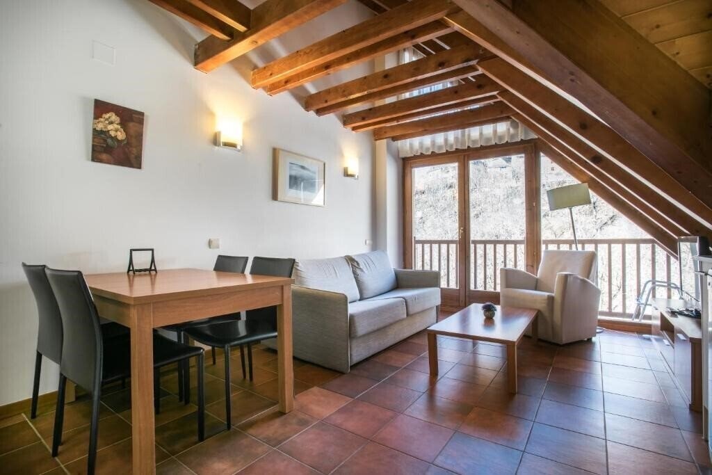 Зображення Apartamentos SNO Mont Romies Unhola 3*