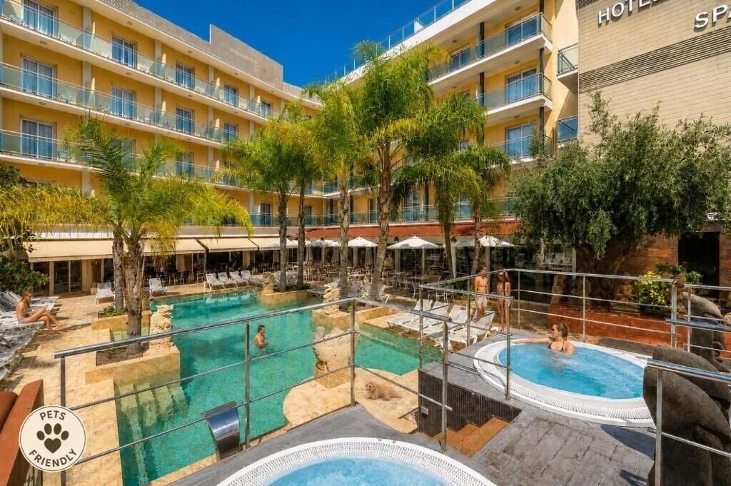 Готель La Palmera 3*
