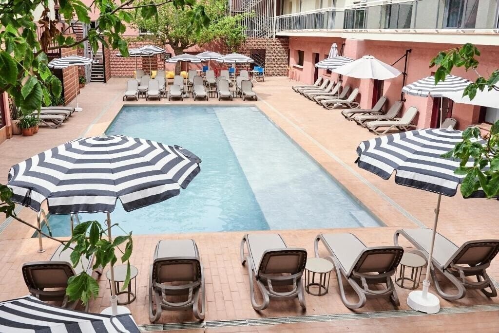 Отель Don Juan Center 2*