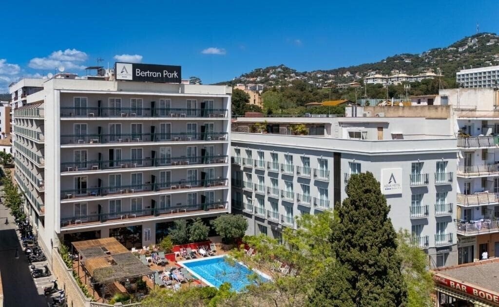 Отель Aqua Hotel Bertran Park 4*