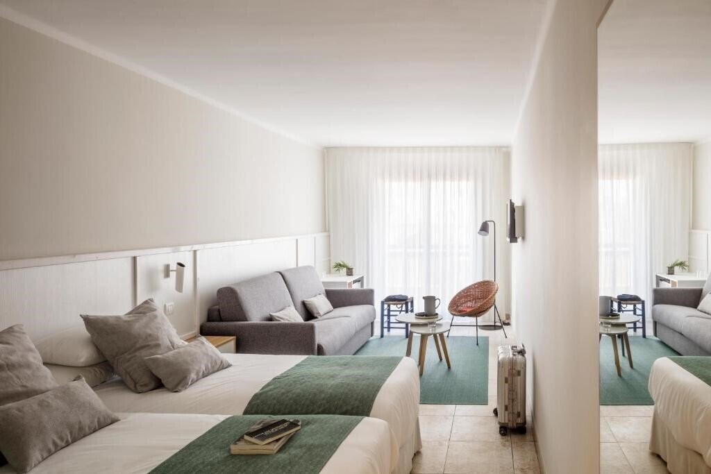 Готель Aqua Hotel Bertran 4*