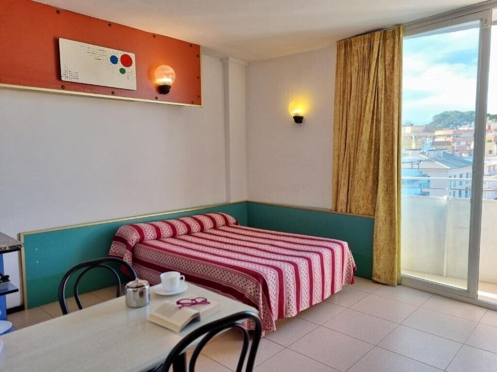 Фото Apartaments Lloret Sun 3*