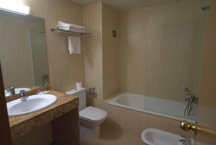 Фотографія Checkin Caribe (Youth Only) 3*