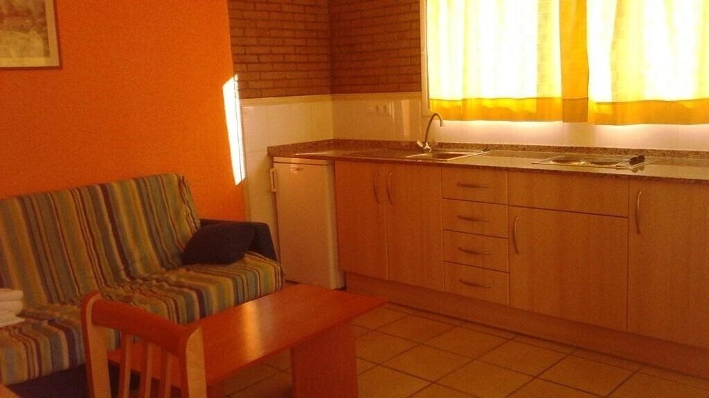 Готель Apartamentos Famara 2*