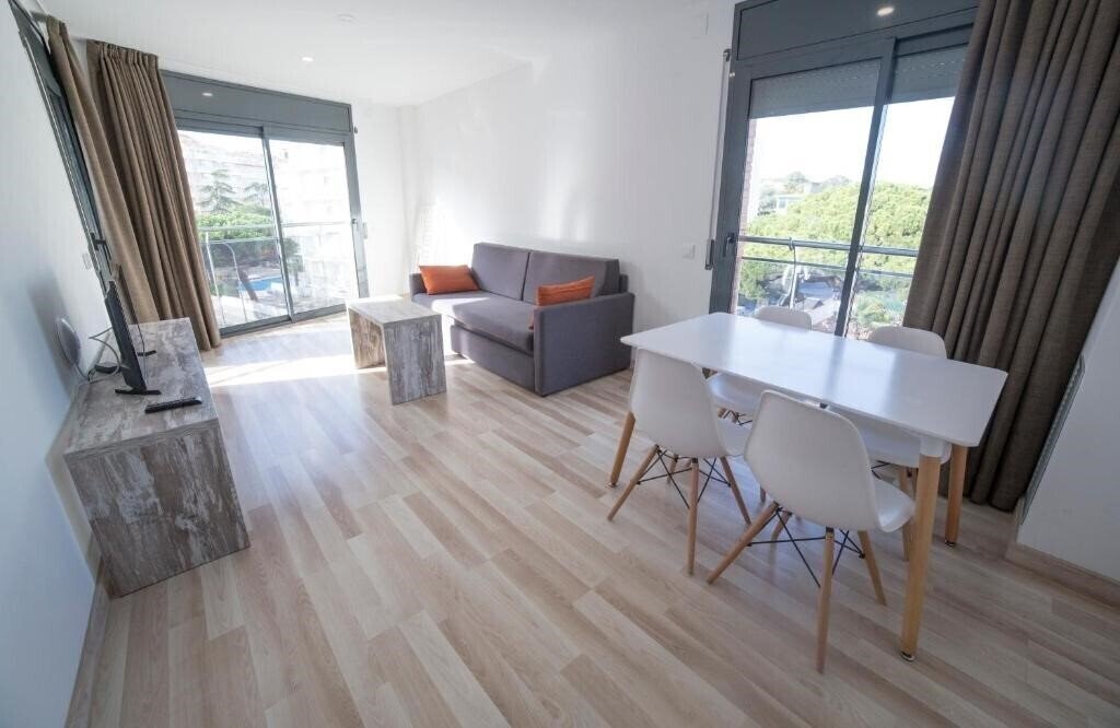 Отель Apartaments Ponent 3*