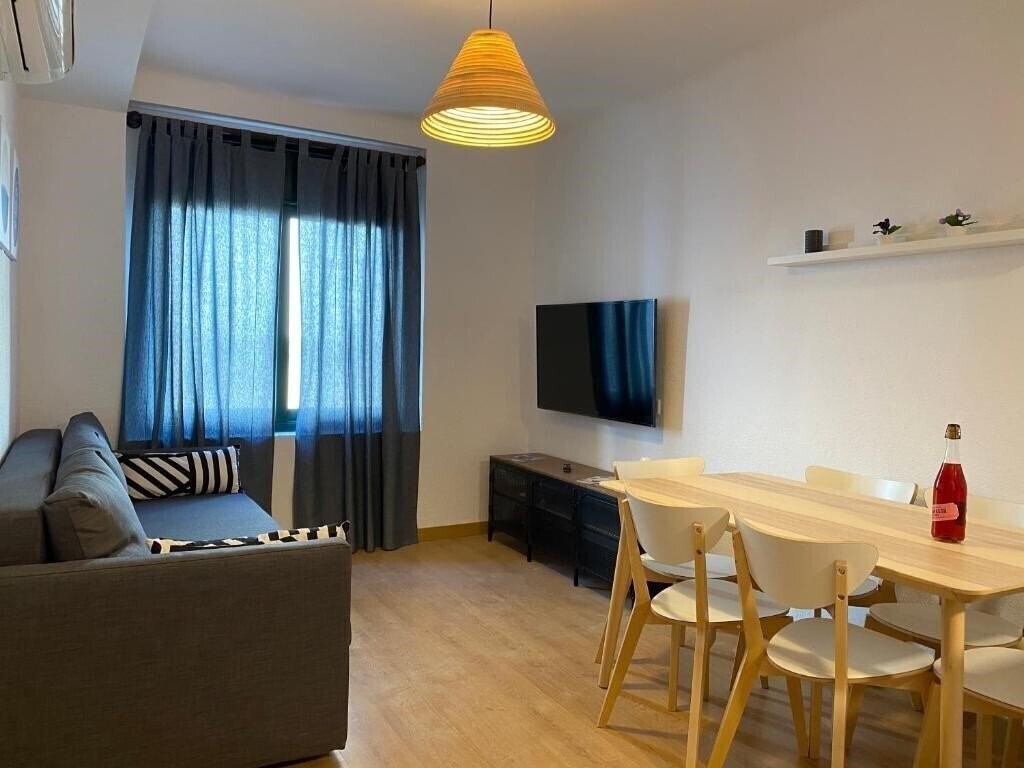 Готель Apartaments Sant Lluis 2*