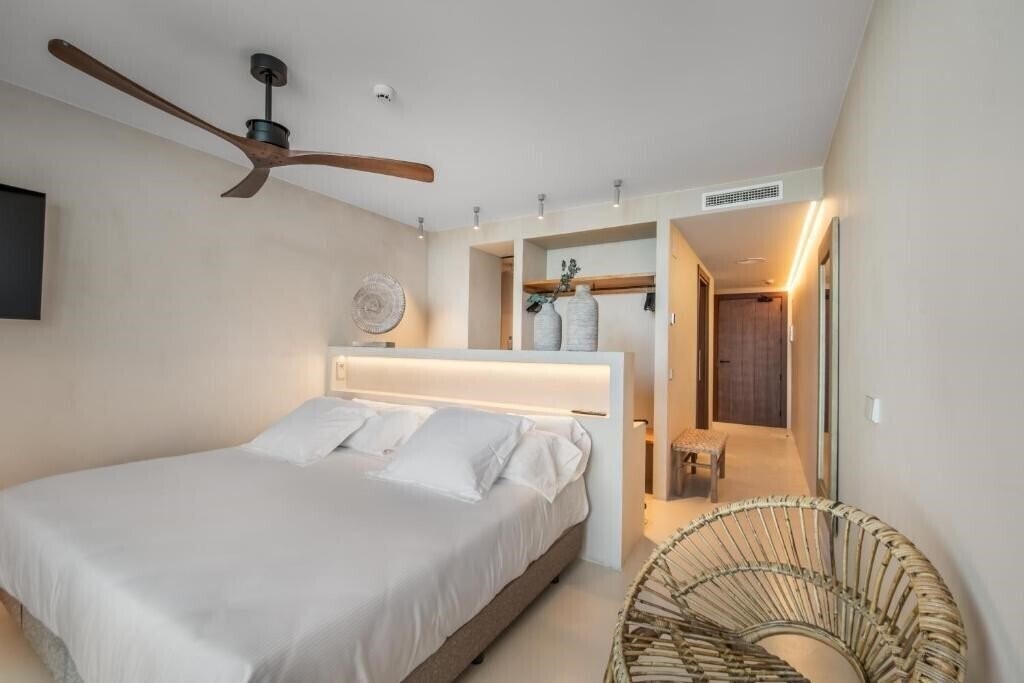 Фото Suites by Miramar 4*