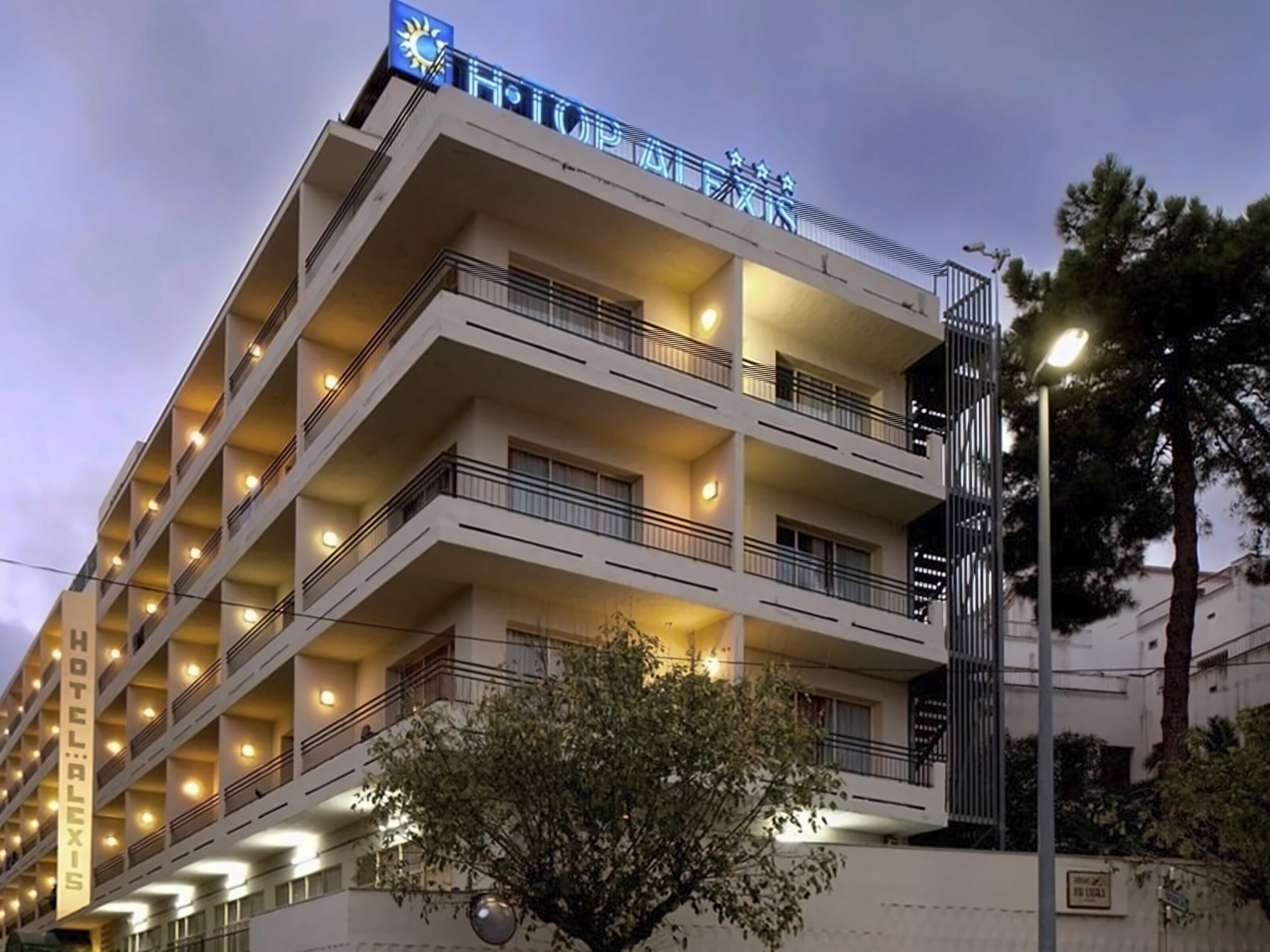 Отель H. Top Alexis 3*