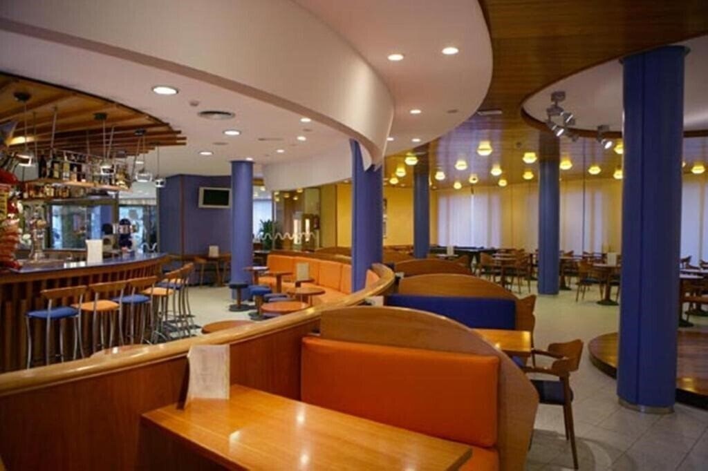 Картинка Fenals Garden 4*