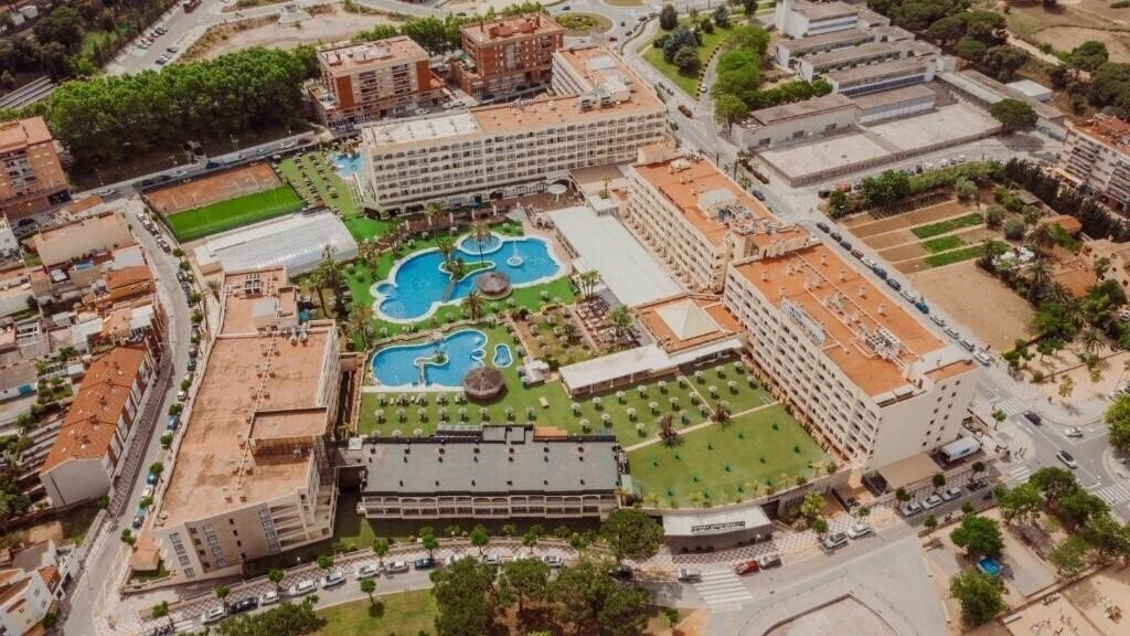 Готель Evenia Olympic Garden 4*