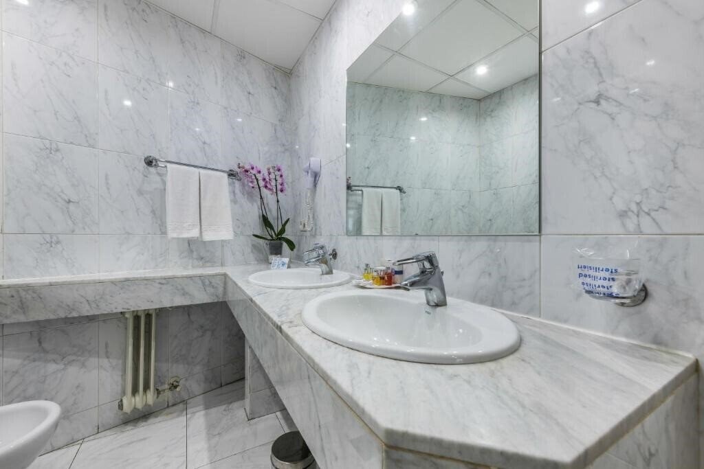 Зображення Espahotel Gran Via 3*