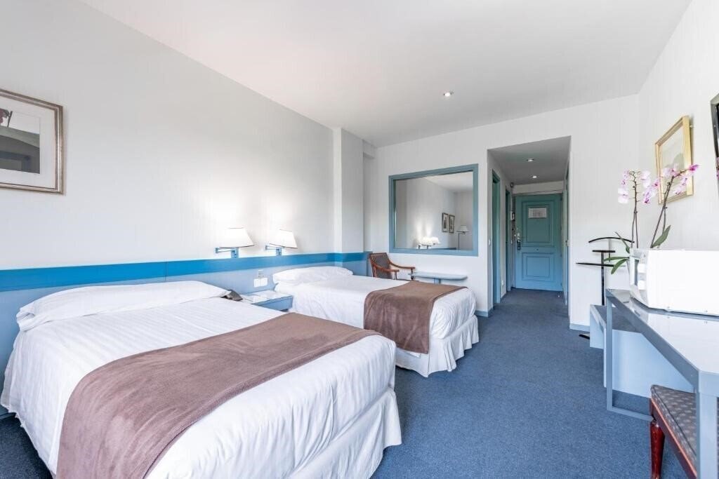 Фотографія Espahotel Plaza De Espana 3*