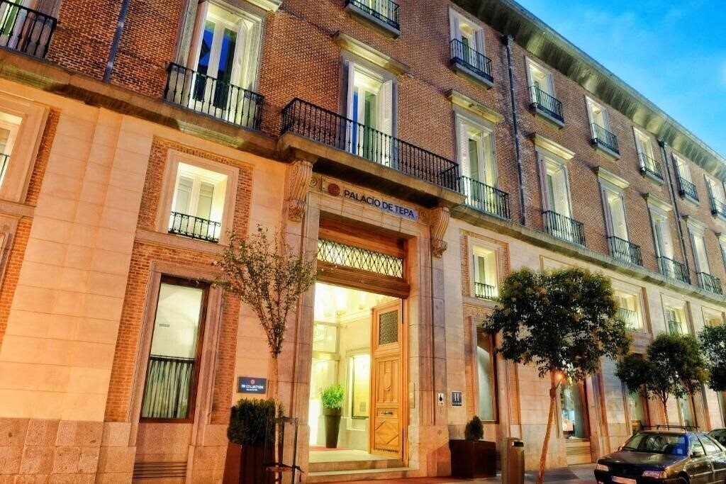 Готель Nh Palacio De Tepa 5*