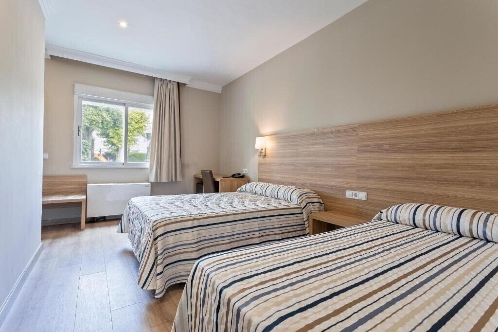 Фотографія Best Osuna Madrid Feria 4*