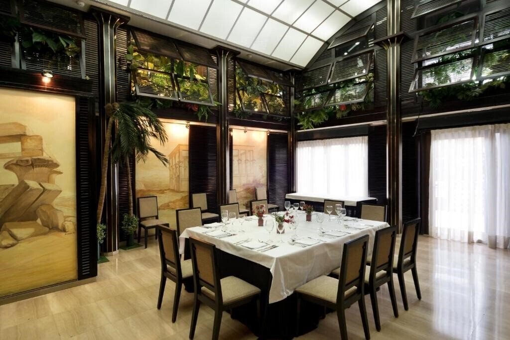 Изображение Via Castellana 4*