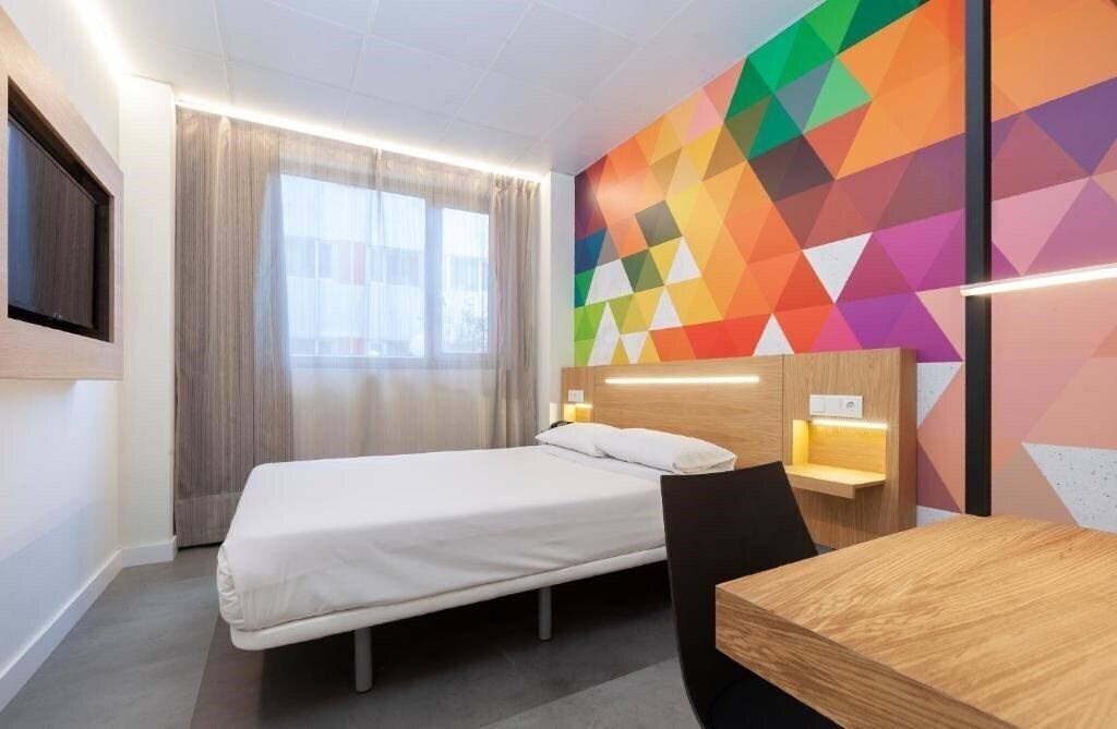 Готель Vertice Roomspace Madrid 3*