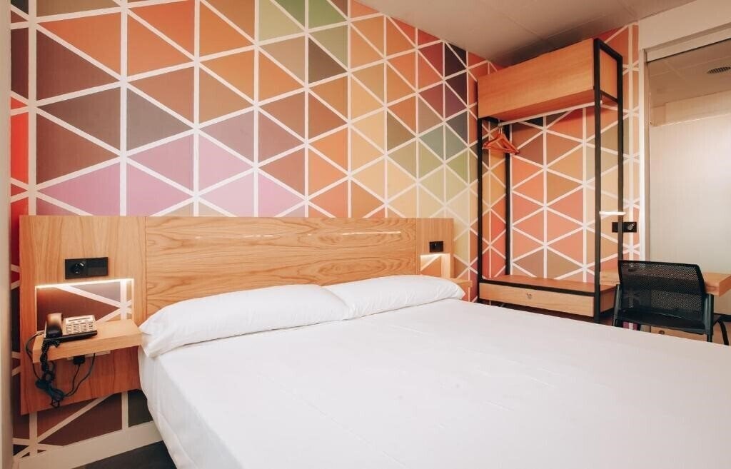 Фото Vertice Roomspace Madrid 3*