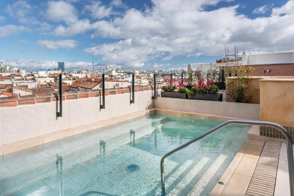 Отель Catalonia Atocha 4*