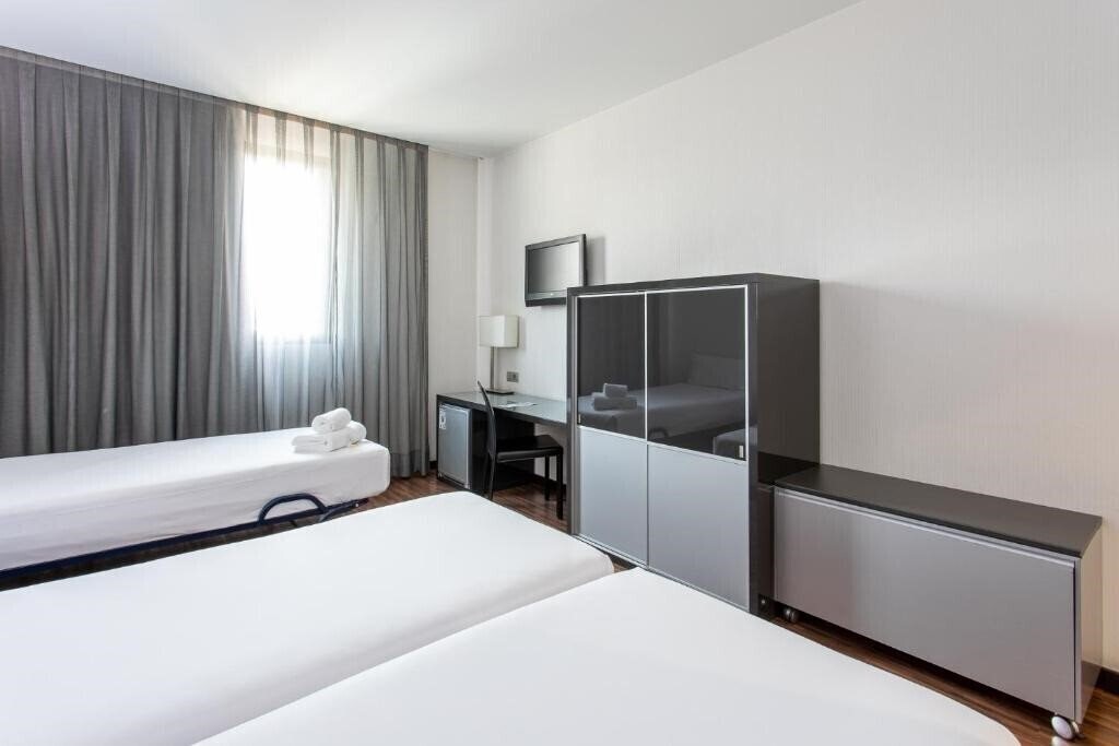 Фото Ciudad De Mostoles 4*