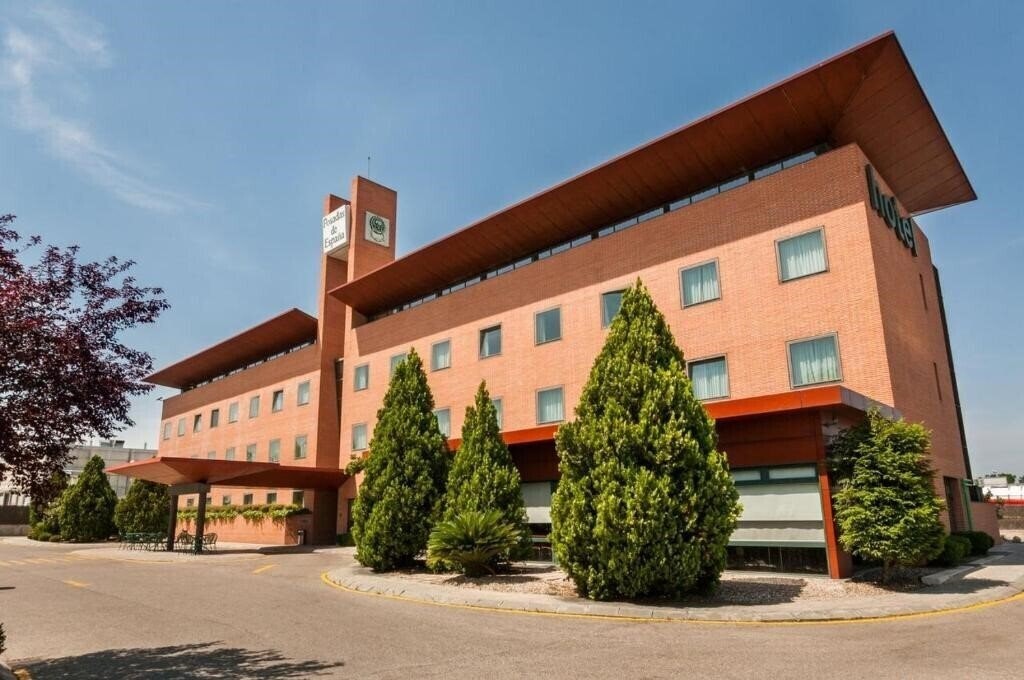Изображение Posadas De Espana Pinto 3*